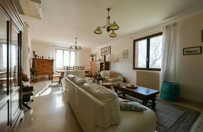 1.4 km du centre historique d'UZES: villa 240 m² sur 1655 m² de — photo 4