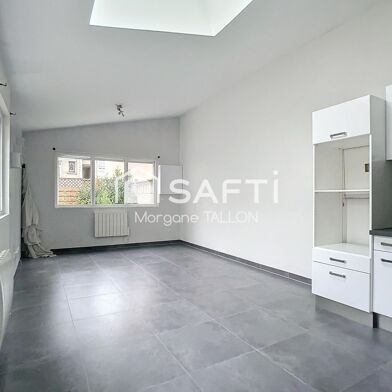 Maison 3 pièces 1700 €