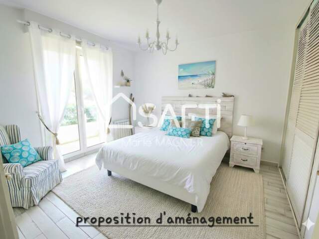 Tout à pied pour ce grand T2 de 43m2 avec balcon de 9m2 dans une résidence sécurisée et recherchée - centre-ville de CAVALAIRE s/mer — photo du bien