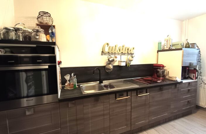 Très Bel Appartement Entièrement Rénové Proche Université et Gare RER — photo 2