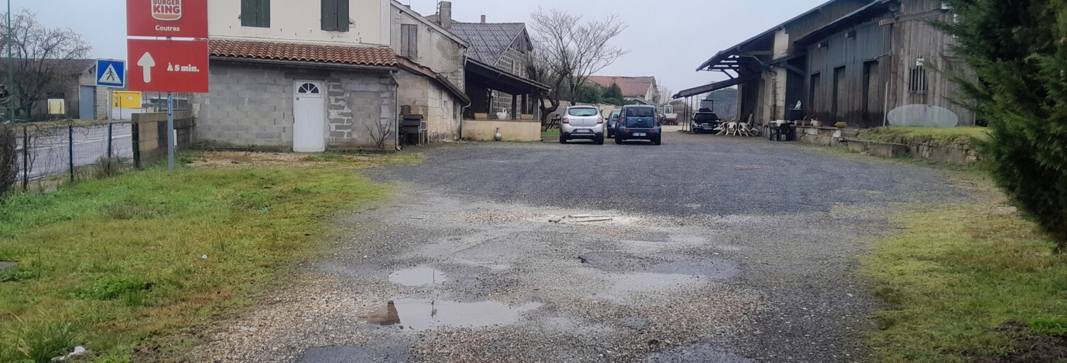 Immeuble  400 m² à vendre à Les Églisottes-et-Chalaures (33230)