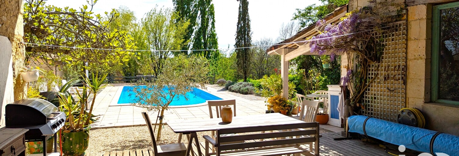 Maison 9 Pièces 305 m² à vendre à Montlieu-la-Garde (17210)