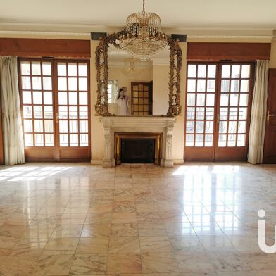 Appartement 9 pièces 387000 €