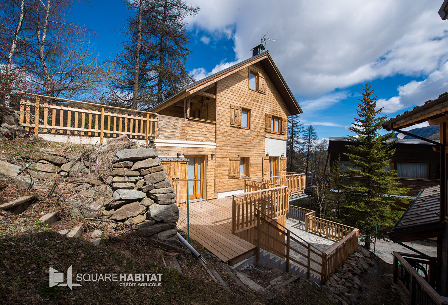 Rare à la vente  - Chalet au Coeur de Vars : 3 Appartements Clés en Main — photo 1