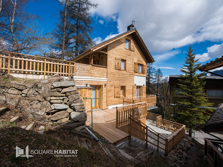 Rare à la vente  - Chalet au Coeur de Vars : 3 Appartements Clés en Main — photo 1