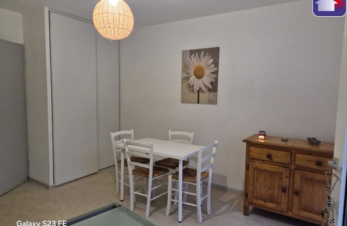 T1 MEUBLE AU RDC AVEC JARDIN — photo 3