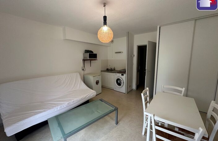 T1 MEUBLE AU RDC AVEC JARDIN — photo 4