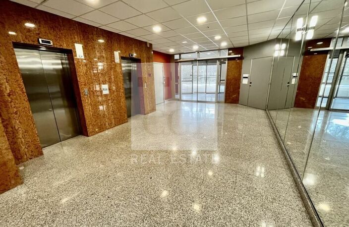 BUREAUX à LOUER — photo 2
