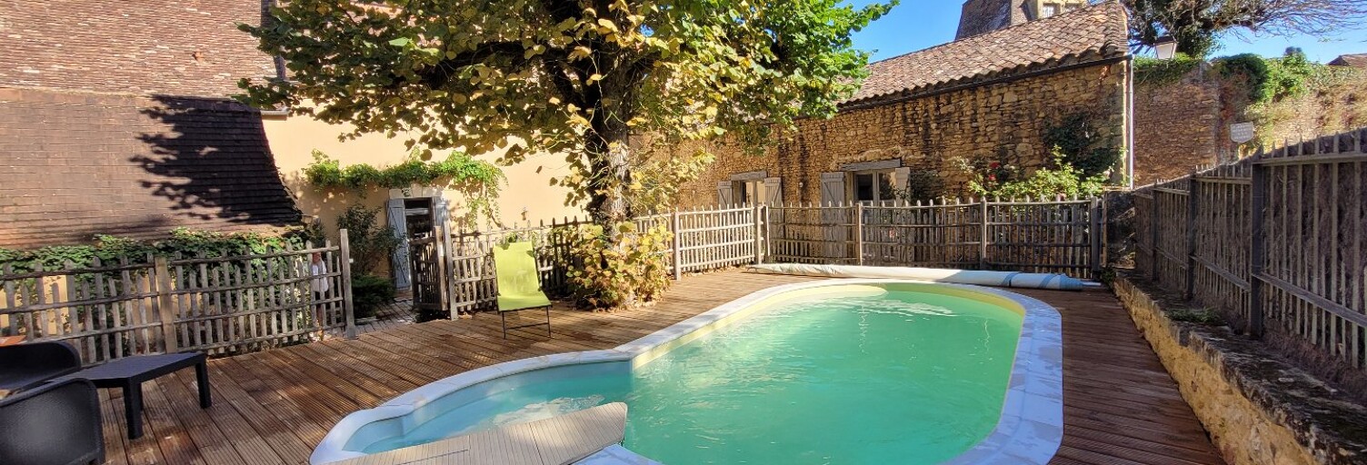 Maison 20 Pièces 334 m² à vendre à Val de Louyre et Caudeau (24510)