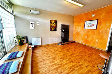 Commerce 2 pièces 695 €