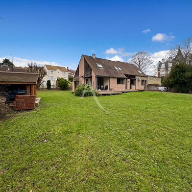 Maison 5 pièces 595300 €