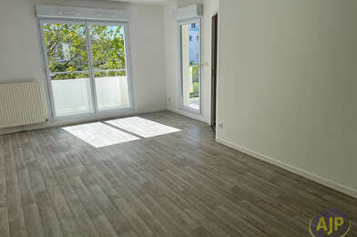 Appartement 3 pièces 972 €