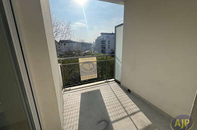Appartement 3 pièces 922 €