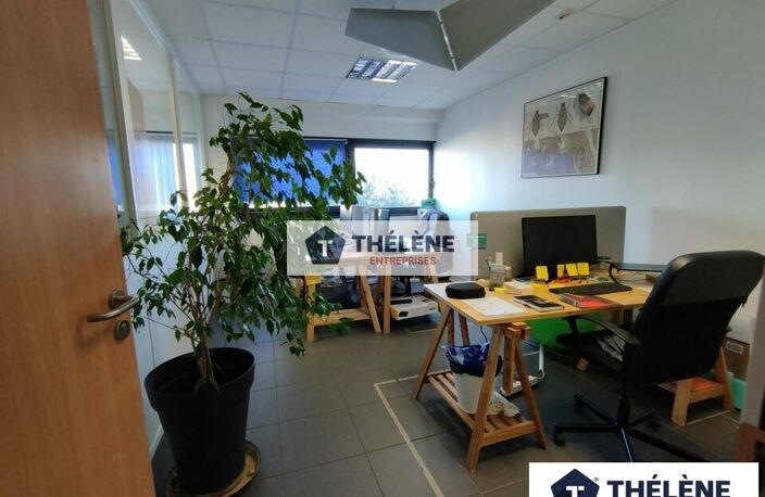 BUREAUX à LOUER — photo 2