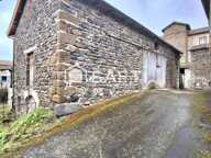 Petite maison de bourg avec écurie & grange  à finir de rénover — photo 3