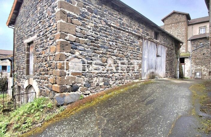 Petite maison de bourg avec écurie & grange  à finir de rénover — photo 3