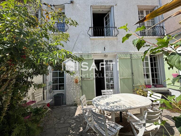 Maison ancienne centre village, gros potentiel — photo 1