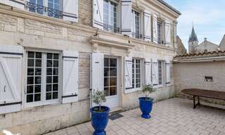 Maison 9 Pièces 223 m² à vendre à Asnières-la-Giraud (17400)