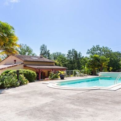 Maison 10 pièces 426465 €