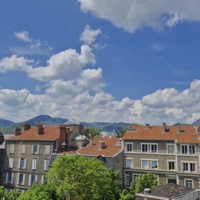 Appartement 4 pièces 247000 €