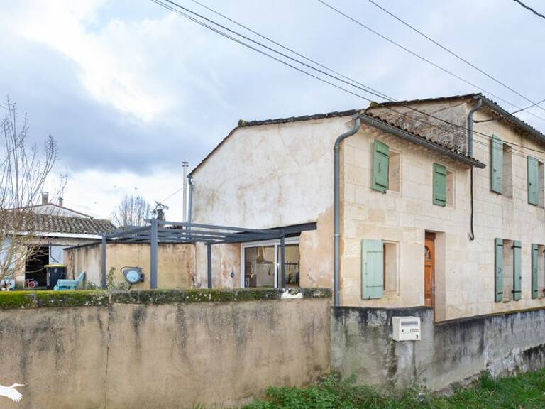 Maison en pierre de 4 pièces principales — photo 1