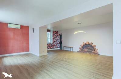 Maison en pierre de 7 pièces principales — photo du bien