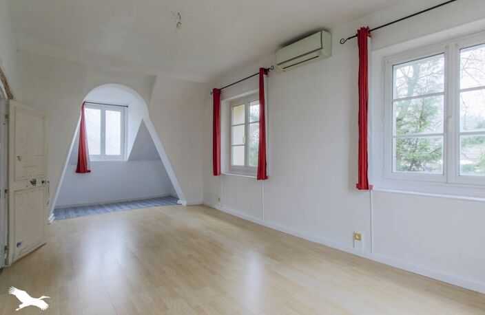 Maison en pierre de 7 pièces principales — photo 3