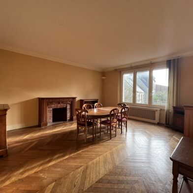 Maison 18 pièces 400140 €