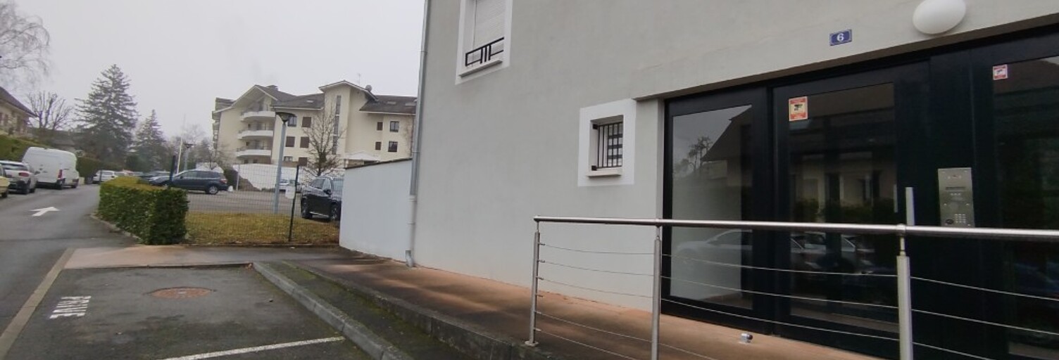 Garage   m² à louer à Saint-Julien-en-Genevois (74160)