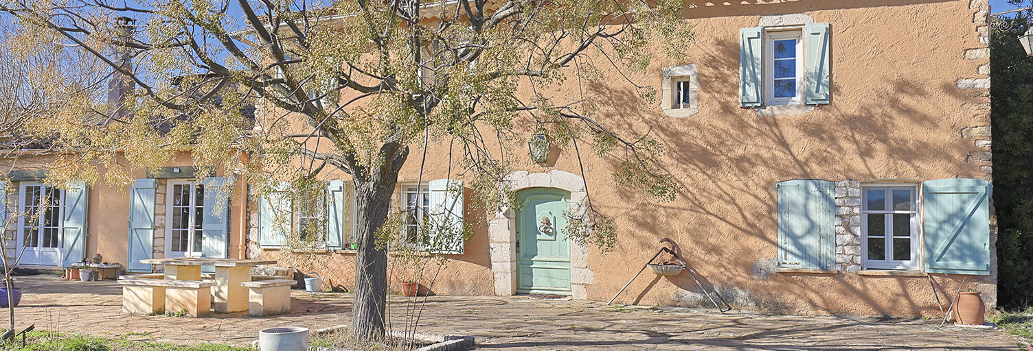 Maison 14 Pièces 700 m² à vendre à Moissac-Bellevue (83630)