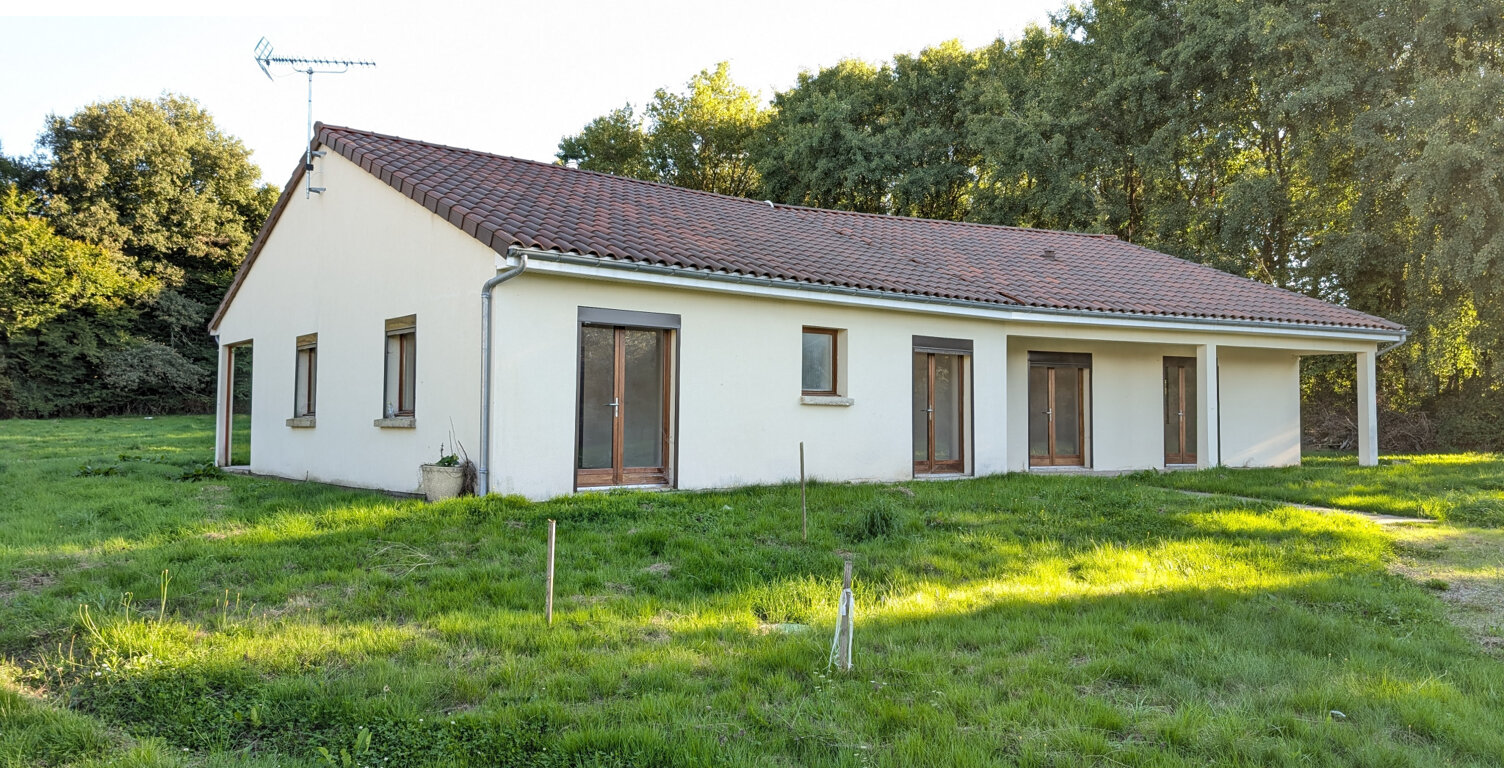 EN CAMPAGNE, PLAIN DE PIED DE 2011, RÉNOVÉ ENTIÈREMENT EN 20 — photo 1