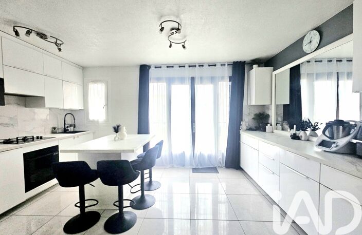 Vente Maison/villa 6 pièces — photo 3