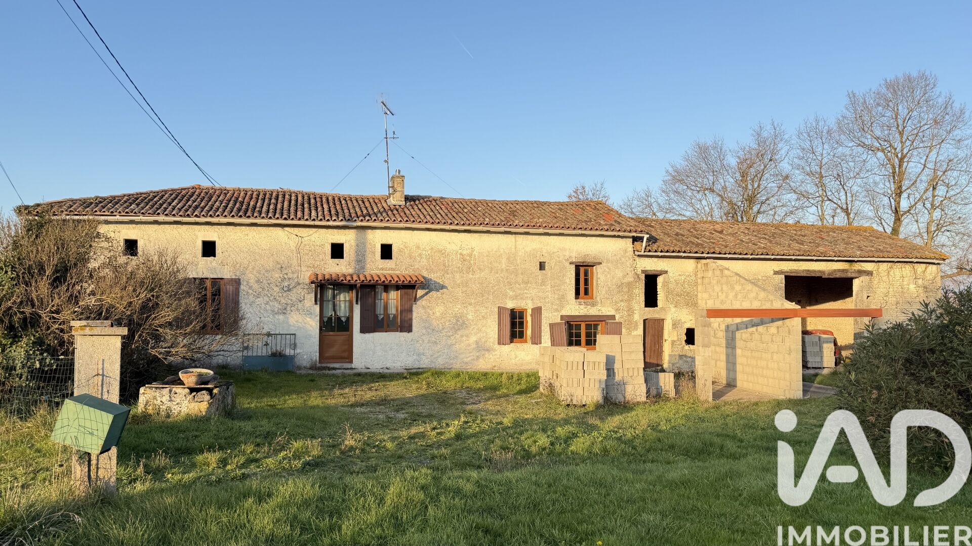 Fontaines-D-Ozillac - 188m² - 10p. - 4ch.