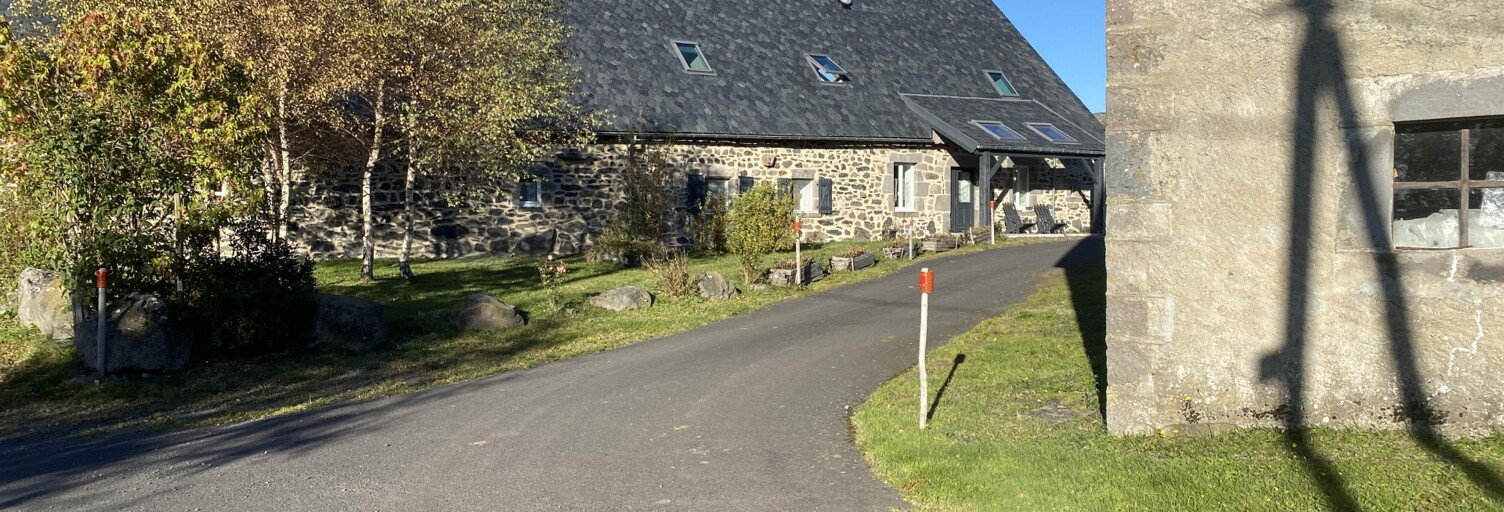 Maison 11 Pièces 250 m² à vendre à Chastreix (63680)