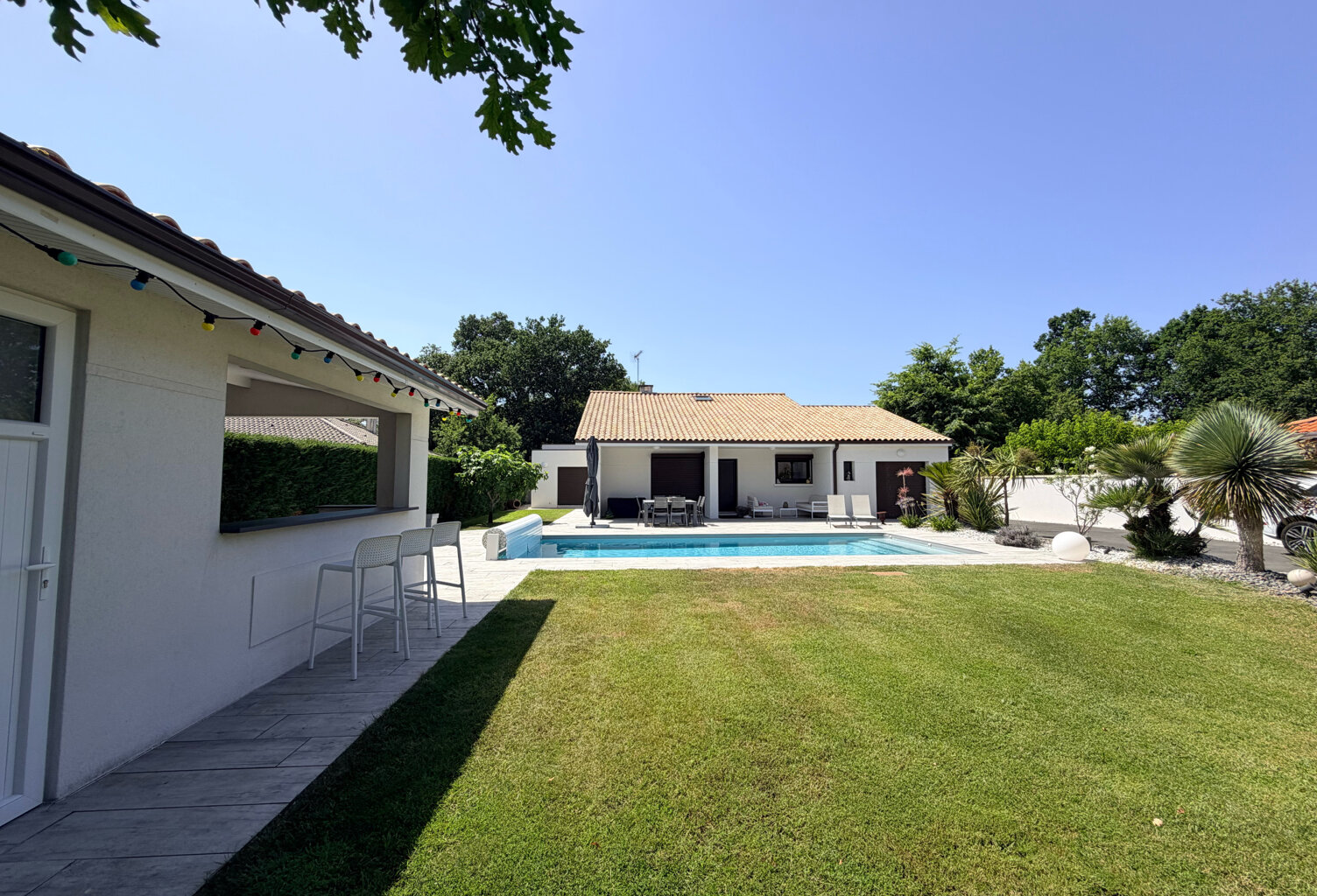 Maison d'Archi de 213m2 avec piscine - Saint Jean d'Illac ce — photo 1