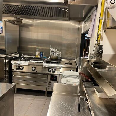 Commerce  100000 €