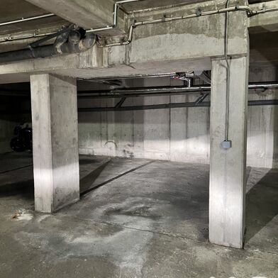Garage  28000 €