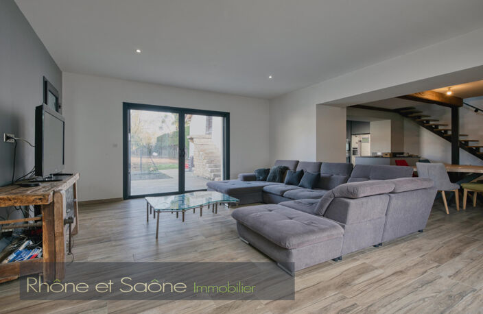 Vente maison 7 pièces 205 m² Fareins (01480) — photo 4