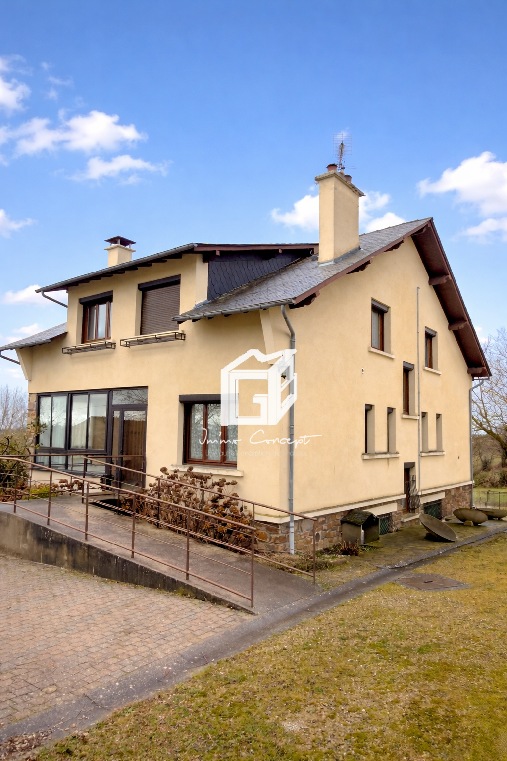 Villa / Maison  T9 à vendre Sainte-Juliette-sur-Viaur 12120