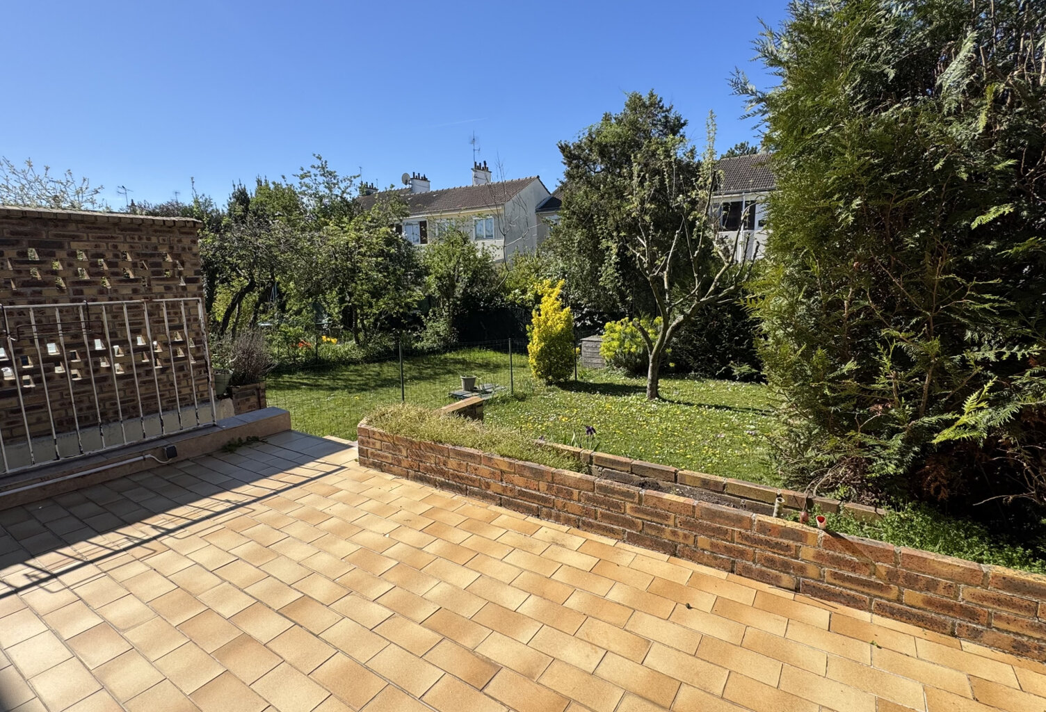 MAISON T5 + GARAGE EN SOUS SOL COMPLET - SECTEUR REIMS HAUBE — photo 1