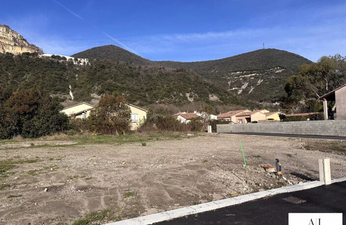 Terrain constructible de 659 m² borné et viabilisé — photo 5