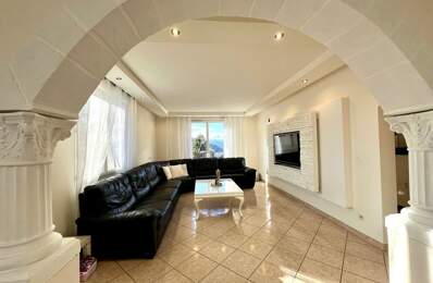 Compromis entre maison et Appartement Type 4 de  102 m² avec — photo du bien