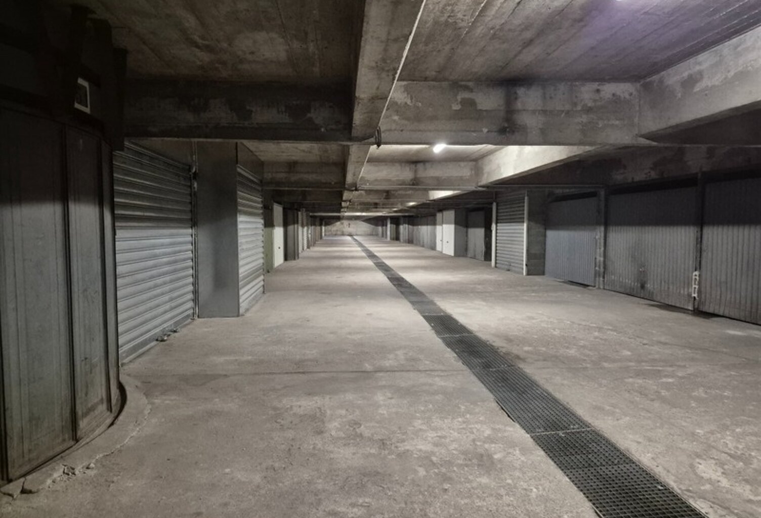 EXCLUSIVITE-Garage à vendre MARSEILLE 10EME ARRONDISSEMENT (13). 26 000 € — photo 1