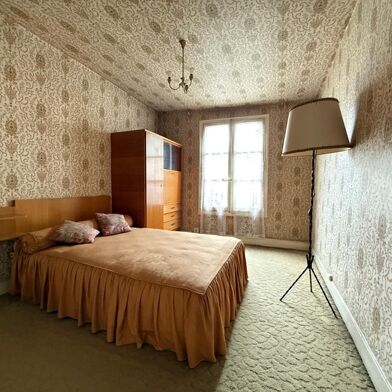 Maison 9 pièces 299999 €