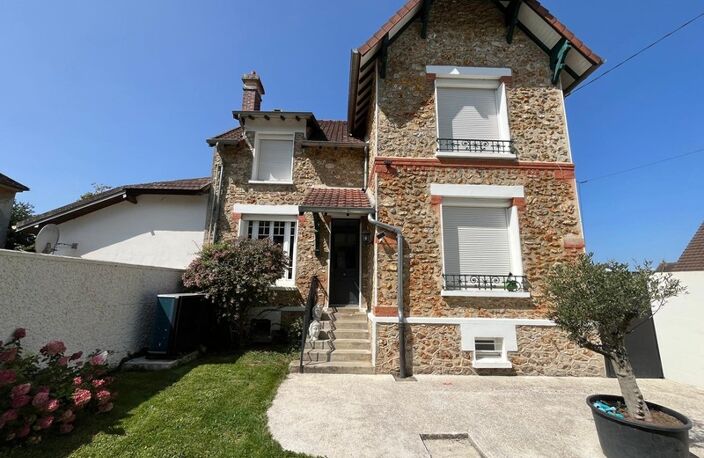 MAISON BOURGEOISE 5 CHAMBRES A LA FERTE SOUS JOUARE MEME, AU CALME ! — photo 2