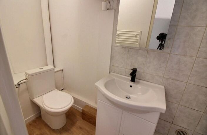 SPECIAL INVESTISSEURS !  appartement 1 pièce de 20 m2 avec cave et parking à vendre à Carrières sous Poissy au prix de 89000 euros — photo 4