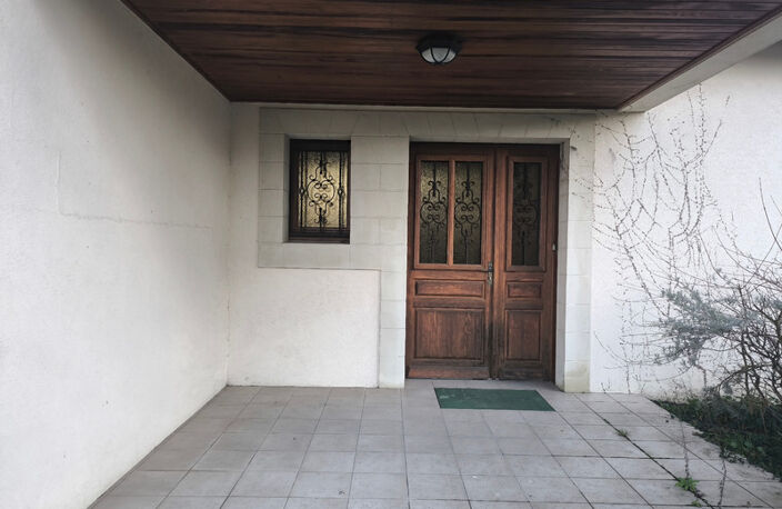   Maison d’exception de 261m² – Prestations haut de gamme & volumes remarquables SOLESMES (72) — photo 2
