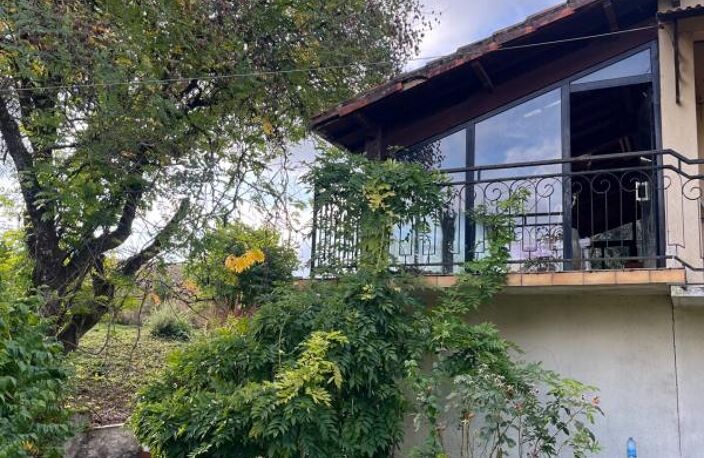 Maison à vendre 5 pièces aux portes de CHALAIS (16) avec grand jardin arboré clos et verger — photo 2