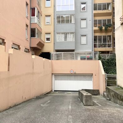 Garage  45000 €