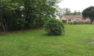 Terrain  1050 m² à vendre à Bourg (33710)